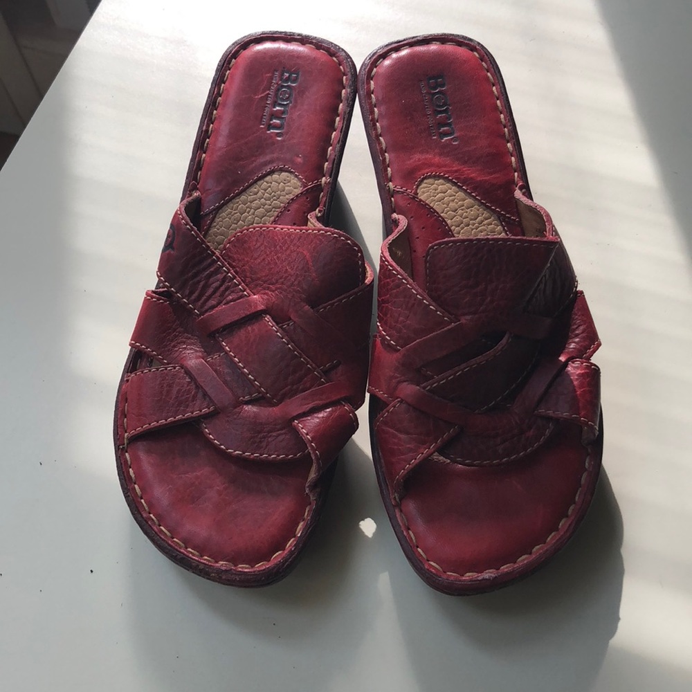 Born red sandals